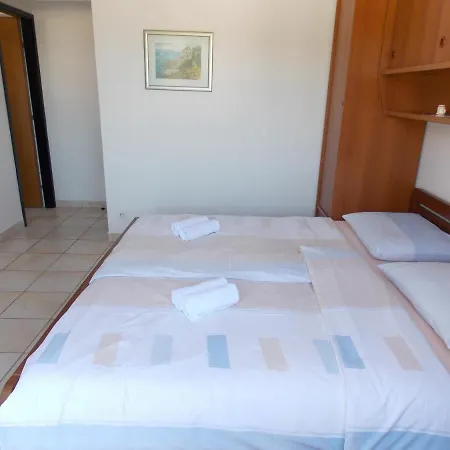 Guest house Barbat 730