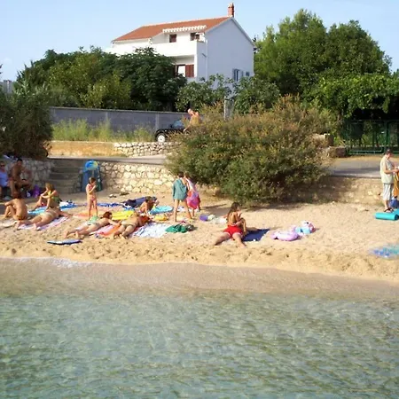 招待所 Barbat 730